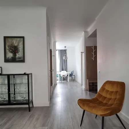 River View 2 Bedroom With Parking * Рига