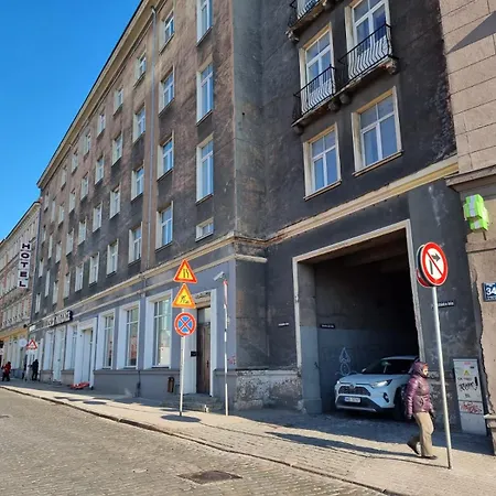River View 2 Bedroom With Parking Apartment *