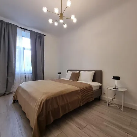 River View 2 Bedroom With Parking Апартаменти *