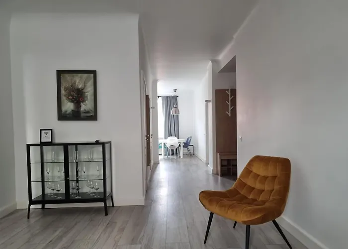 River View 2 Bedroom With Parking * Riga