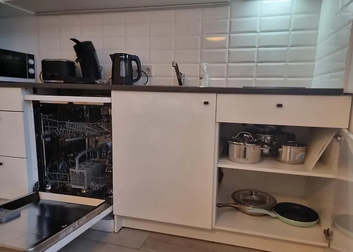 公寓 River View 2 Bedroom With Parking *