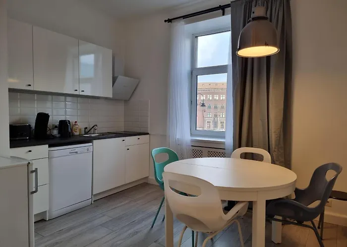 River View 2 Bedroom With Parking