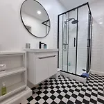 River View 2 Bedroom With Parking *