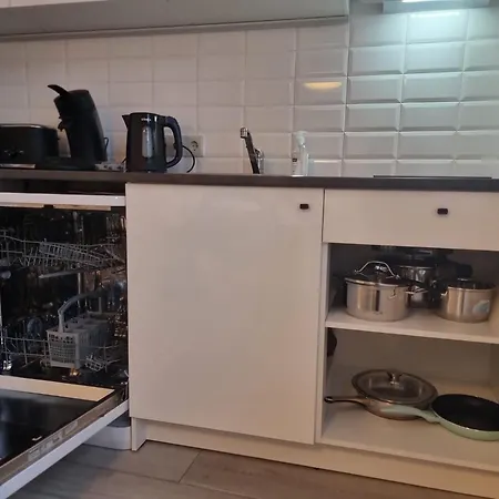 Apartman River View 2 Bedroom With Parking *