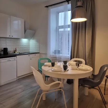 River View 2 Bedroom With Parking Apartment *